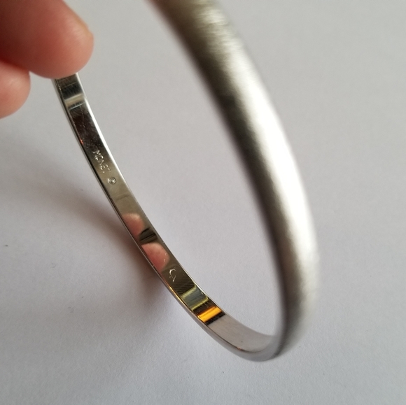 Vintage Monet bangle bracelet silver tone textured finish - Picture 5 of 13